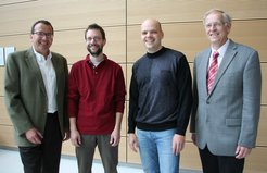 Prof. Dr. Eberhard Bodenschatz (Managing Director of the MPIDS, left) and Dr. Joachim Bormann (EU-coordinator at the Max Planck Institutes in Göttingen, right) congratulate Dr. Jean-Christophe Baret (center left) and Dr. Björn Hof (center right).