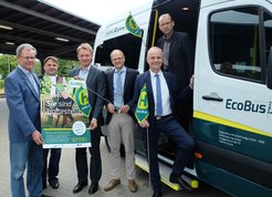 Michael Kramer (ZGB), Alexander Siems (RBB), Dr. Arne Schneemann (RBB), Fritz Rössig (ZGB), Thomas Brych (Landrat LK Goslar) und Michael Patscheke (EcoBus) (v.l.)