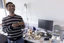 Taraprasad Bhowmick will die Flugeigenschaften von verschiedenen Objekten untersuchen