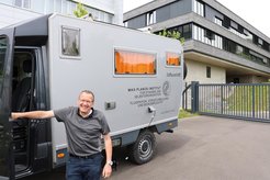MPI-DS-Direktor Eberhard Bodenschatz leitet die Messkampagne, an der rund 20 Wissenschaftler*innen beteiligt sind